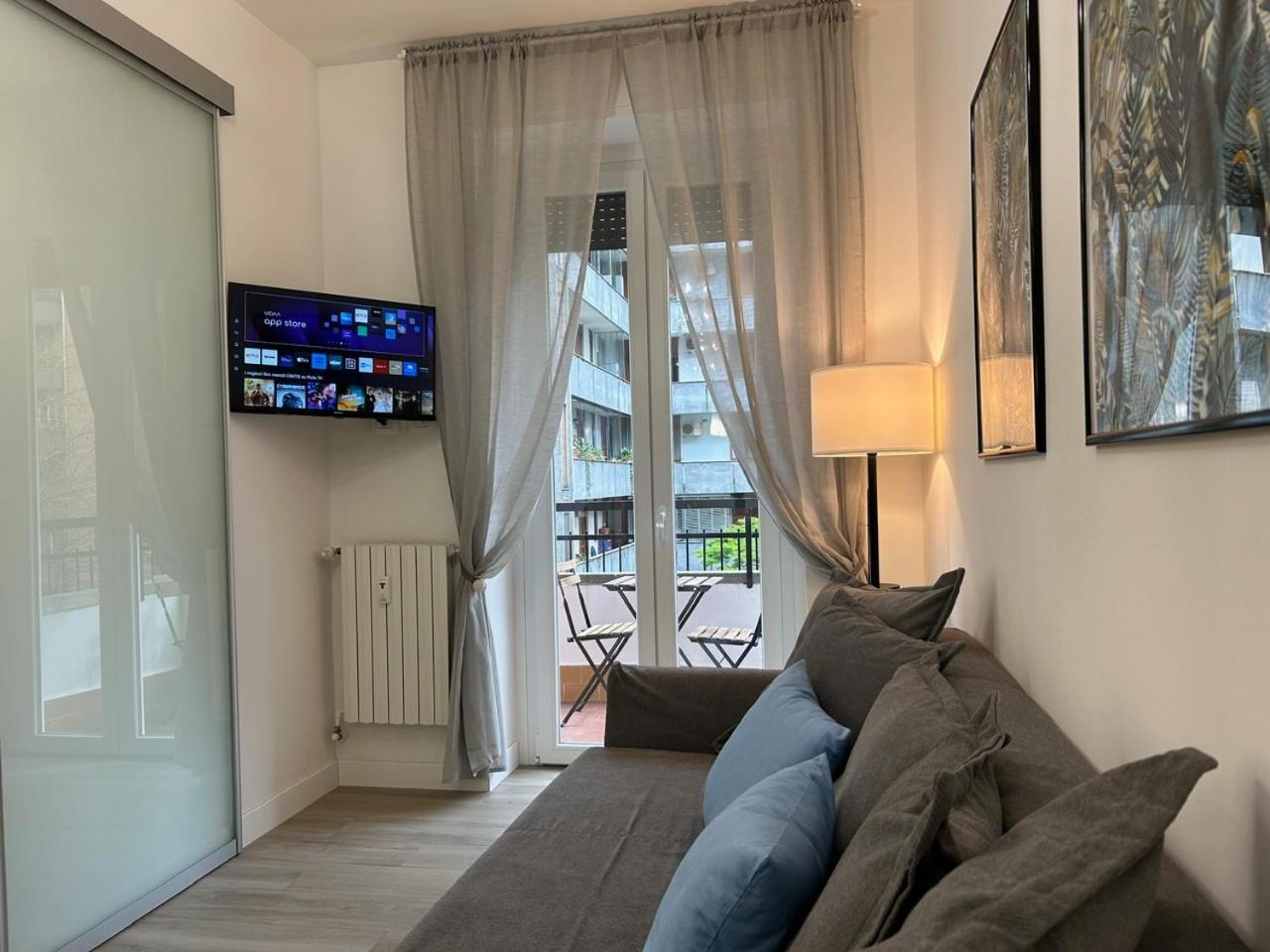 Modern Apartments Mm3 Afforifn Only 15 Min From Duomo Milão Exterior foto